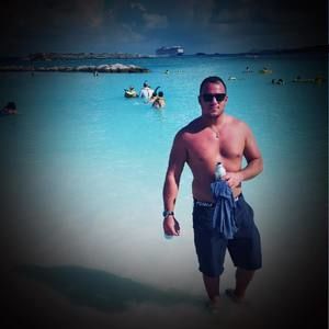 Meet your Posher, Christopher